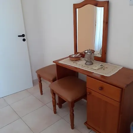 בית נופש Dorothea Maisonette *