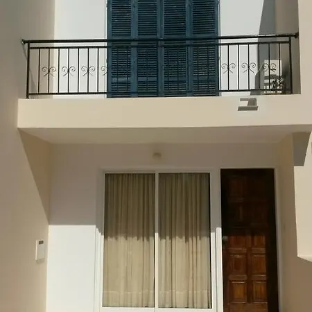 Dorothea Maisonette *